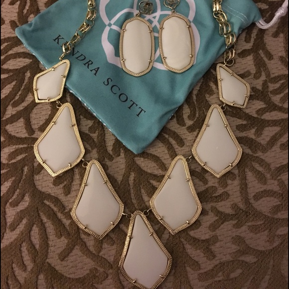 Kendra Scott Jewelry - Kendra Statement Necklace